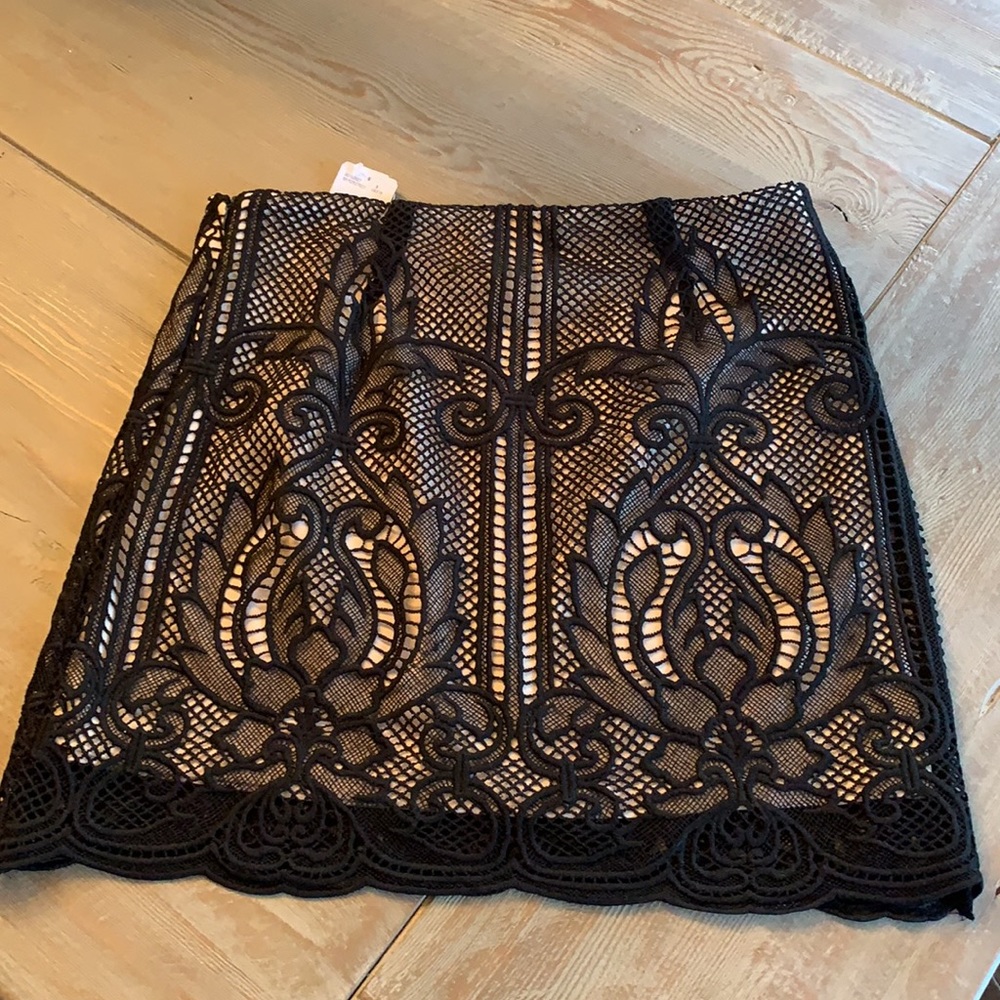 Forever 21 lace mini skirt